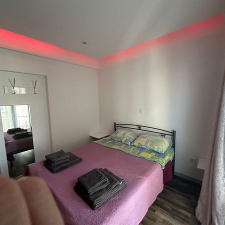 Apartment Center Piraeus Location Kastella Passalimani Port Eksteriør billede