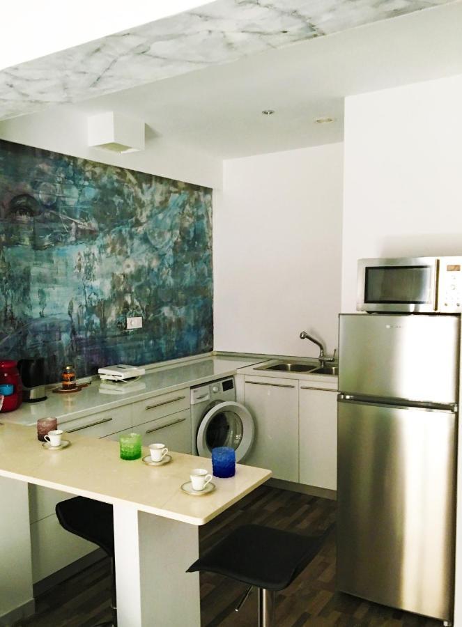 Apartment Center Piraeus Location Kastella Passalimani Port Eksteriør billede