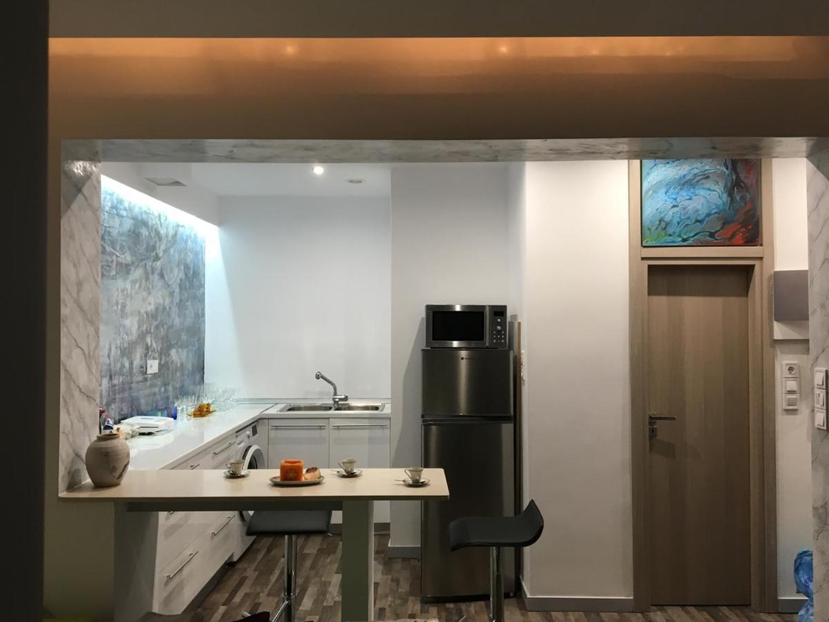 Apartment Center Piraeus Location Kastella Passalimani Port Eksteriør billede