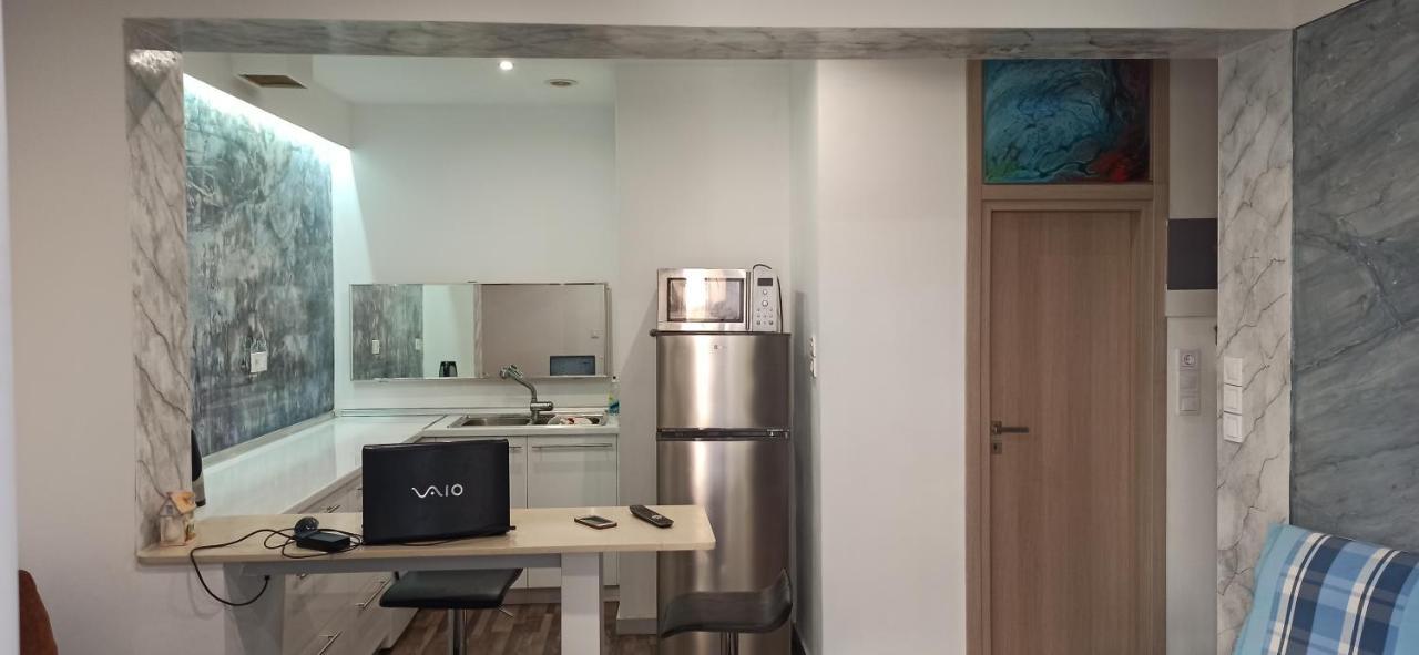 Apartment Center Piraeus Location Kastella Passalimani Port Eksteriør billede