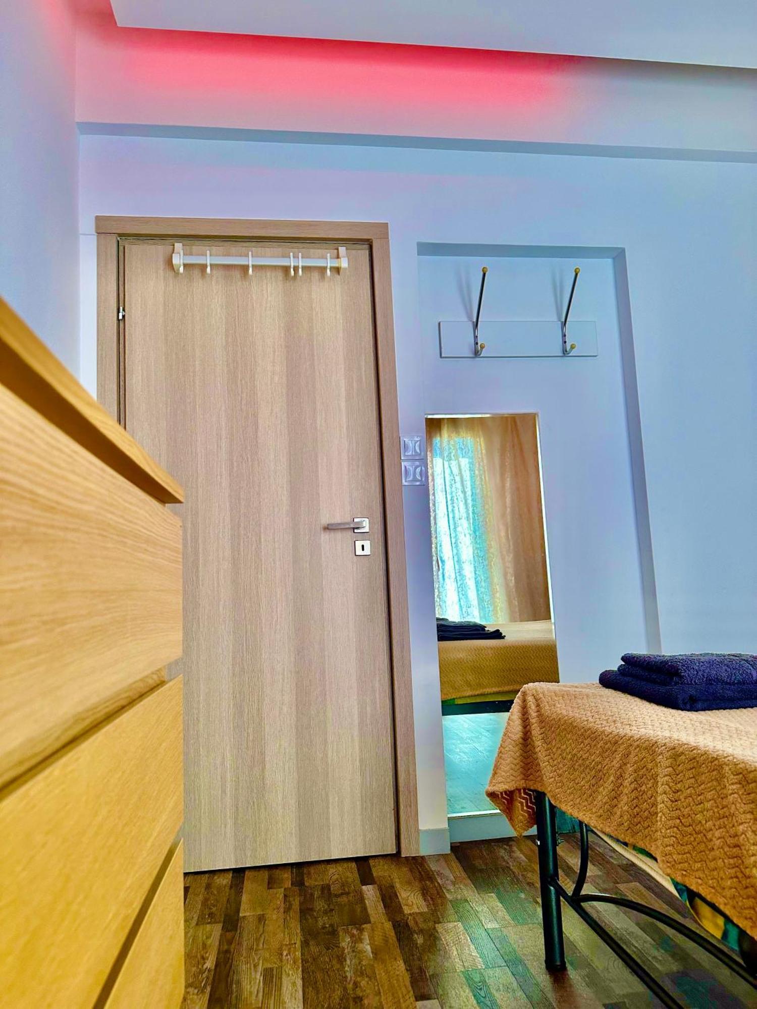 Apartment Center Piraeus Location Kastella Passalimani Port Eksteriør billede