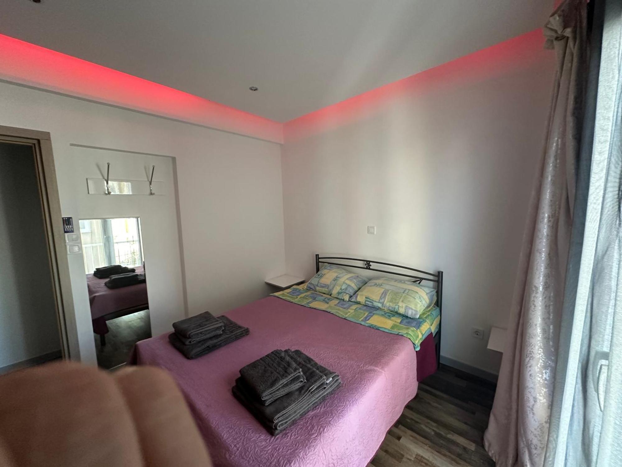 Apartment Center Piraeus Location Kastella Passalimani Port Eksteriør billede