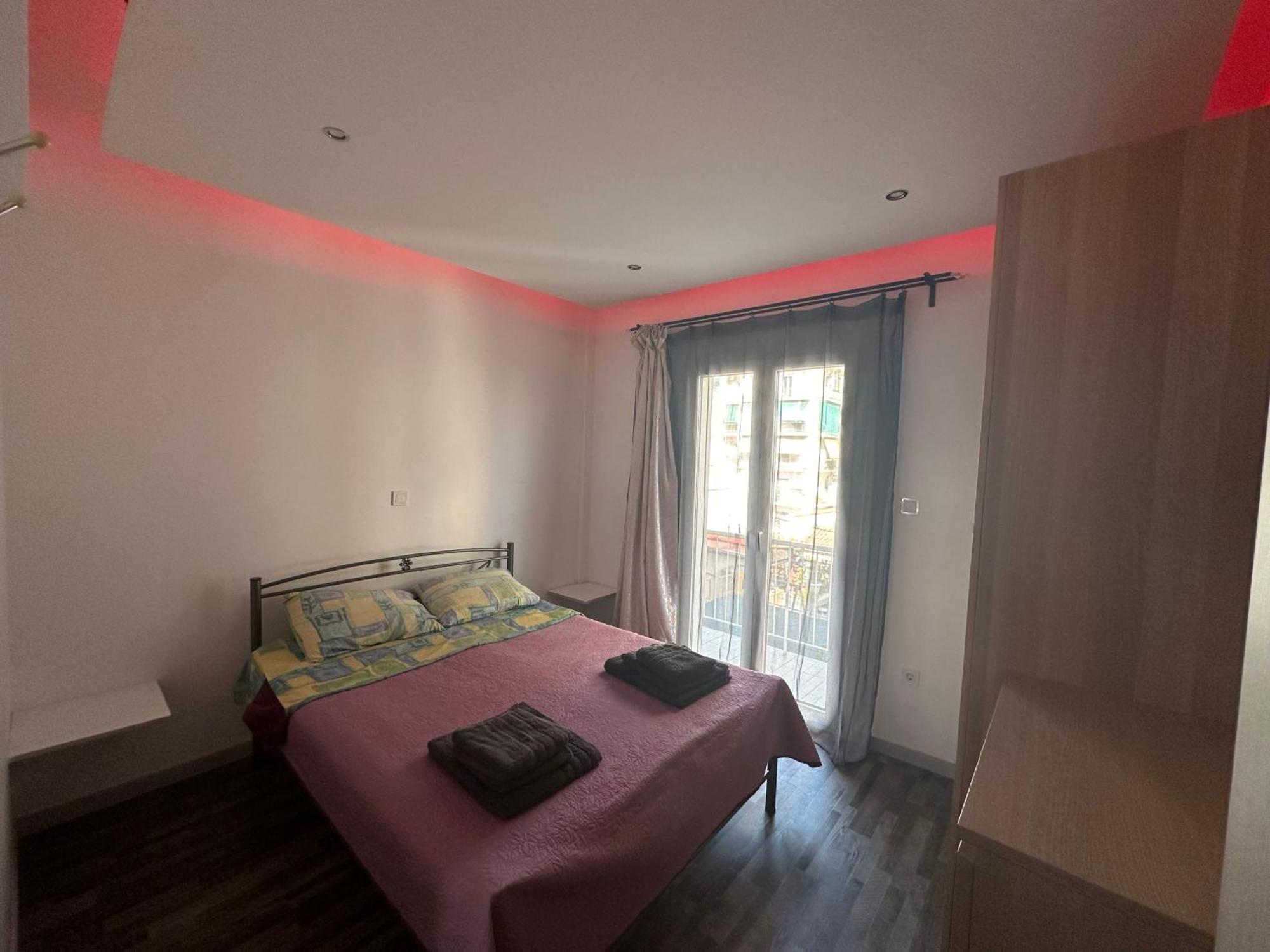 Apartment Center Piraeus Location Kastella Passalimani Port Eksteriør billede