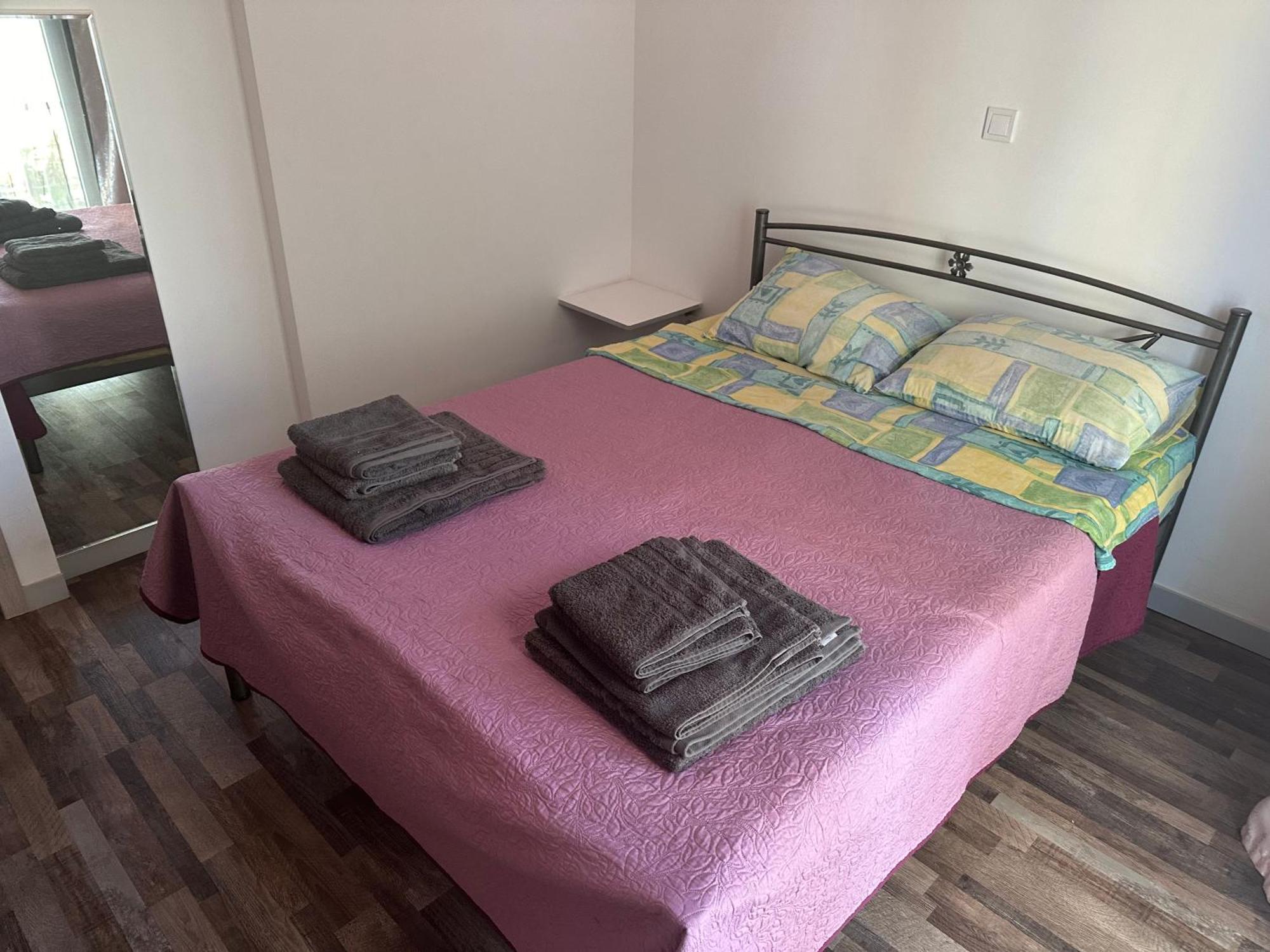 Apartment Center Piraeus Location Kastella Passalimani Port Eksteriør billede