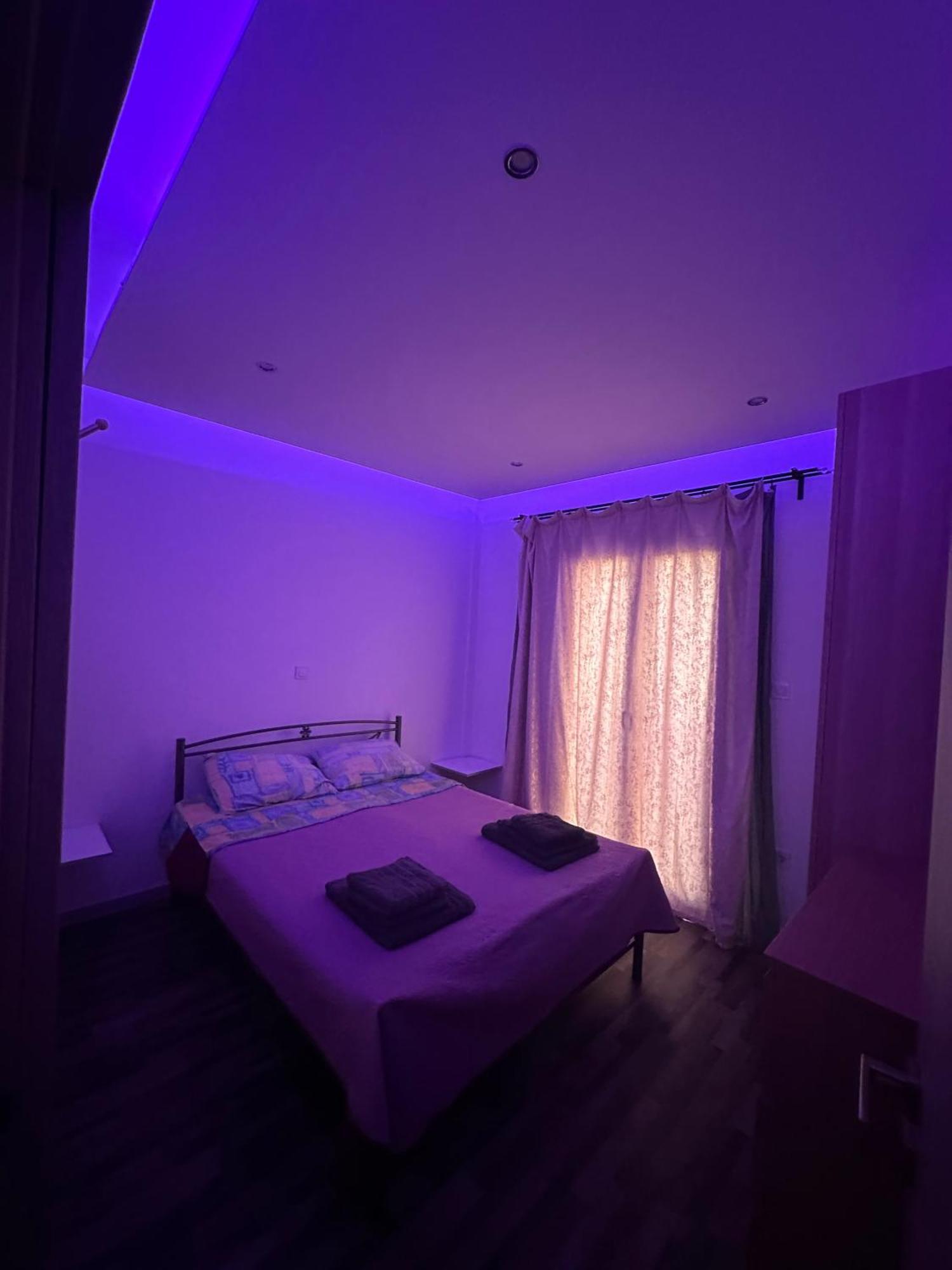 Apartment Center Piraeus Location Kastella Passalimani Port Eksteriør billede